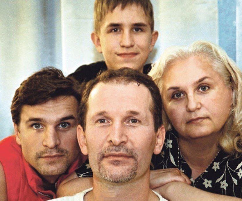 Семья добронравовых фото с сыновьями и внуками