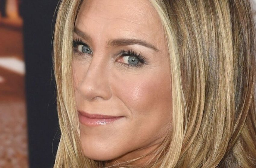  “A Ruha Túl Provokatívnak Tűnik”: Jennifer Aniston Áttetsző Mini Ruha Ban Keltett Lázadást