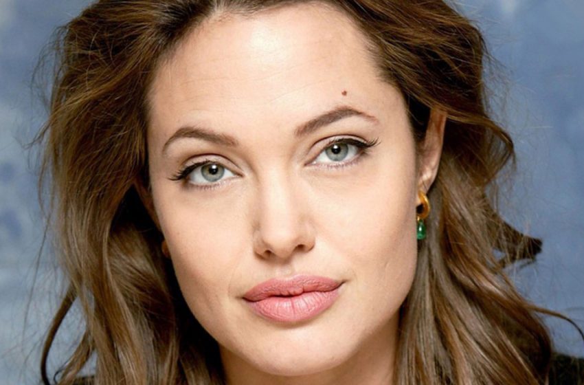  Az ajkak valahova eltűntek: A rajongók nem ismerték fel Angelina Jolie-t az új fotókon