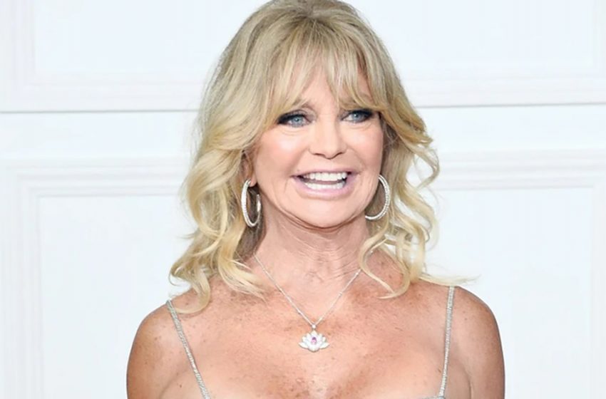  Az új arckifejezések és a szépítgetett tekintet: Goldie Hawn, 77 éves, felismerhetetlenül megváltozott